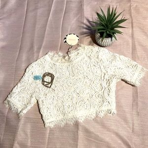 luxxel cropped lace top